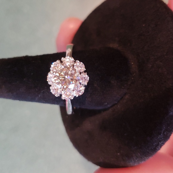 2.01 Ct vvs1:=faint blue color Moissanite Diamond flower Silver Ring
